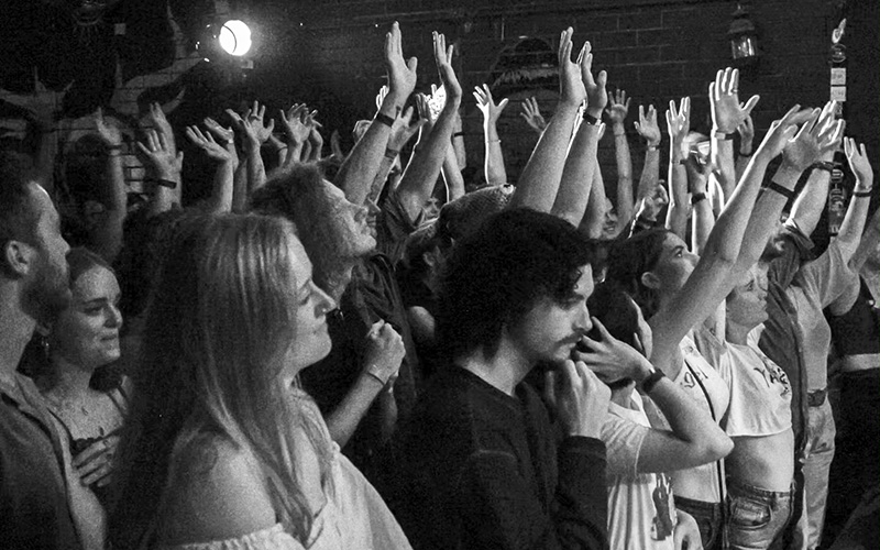 Music show at Valley4Valley - a DIY fundraiser for WMQ